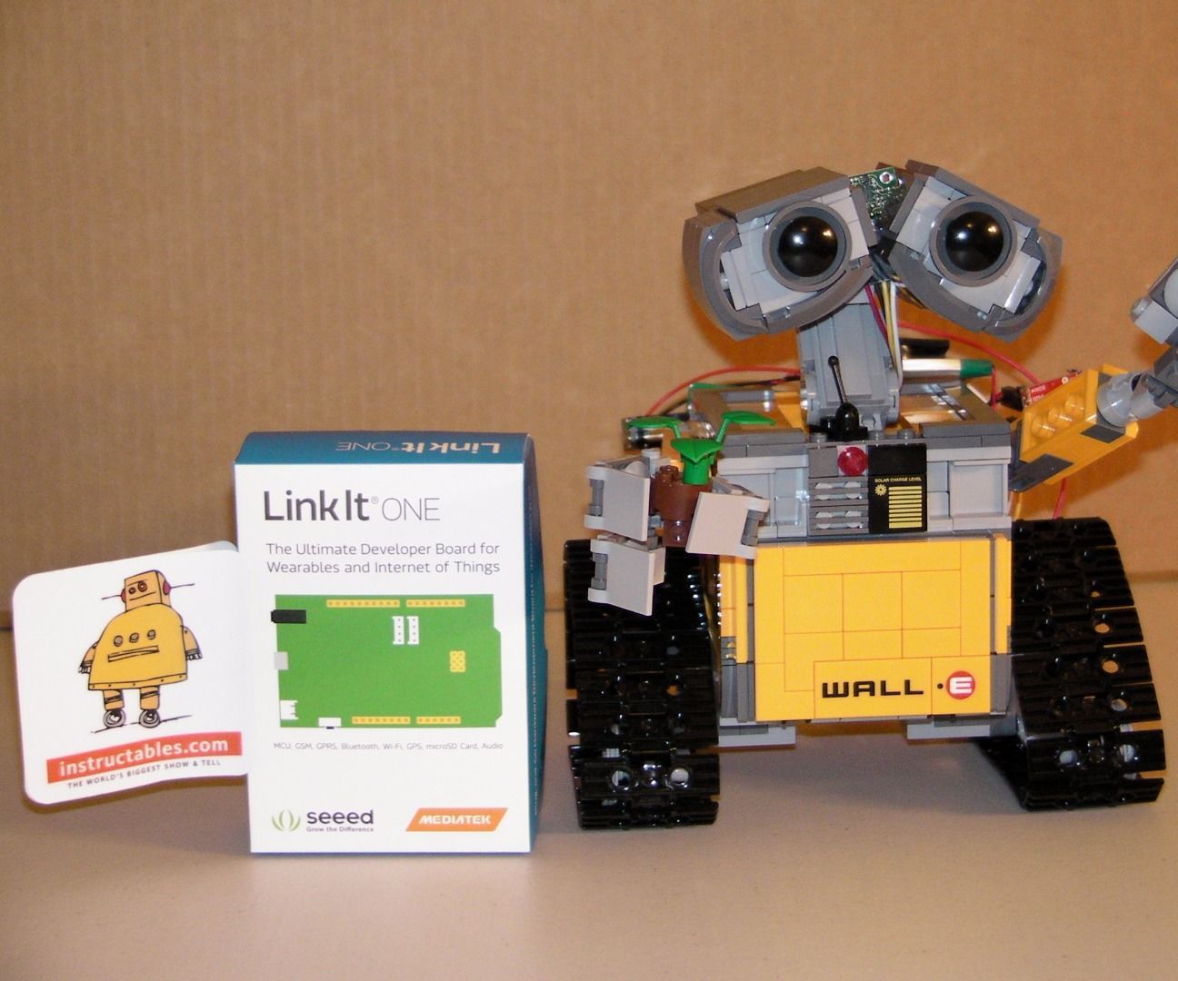 LinkIt ONE Powered Wall-E