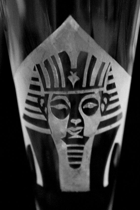 Etch Any Motive on Glass