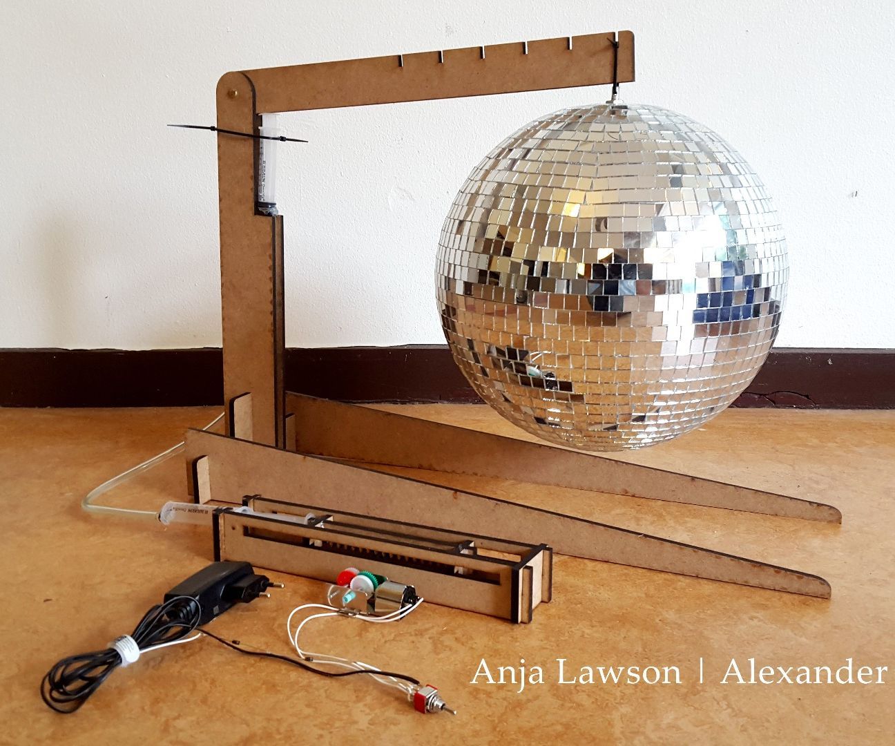 Automatic and Hydraulic Crane