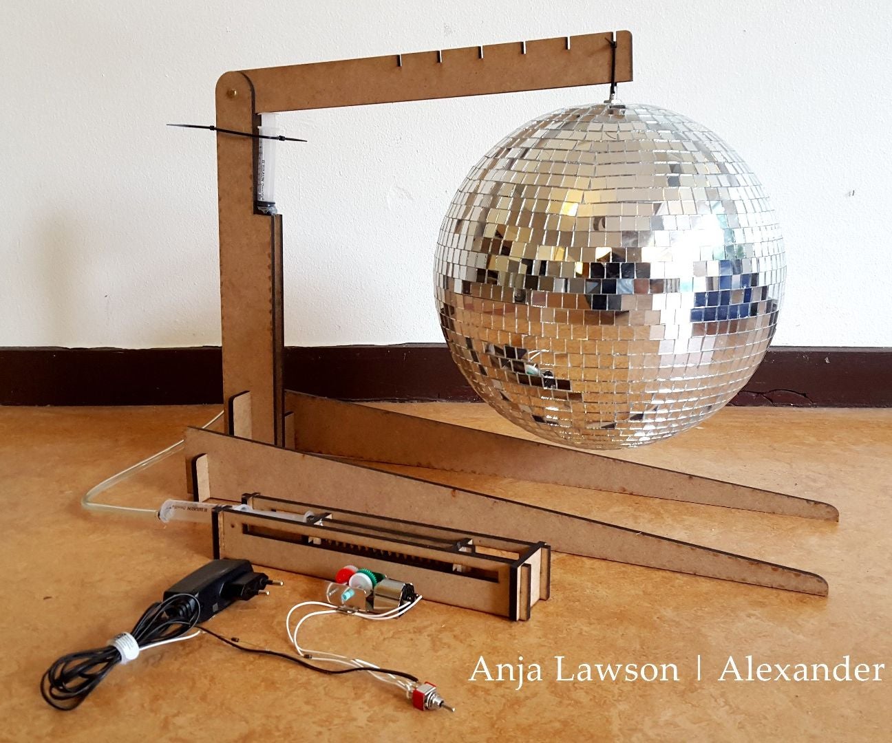 Automatic and Hydraulic Crane 7 Steps Instructables