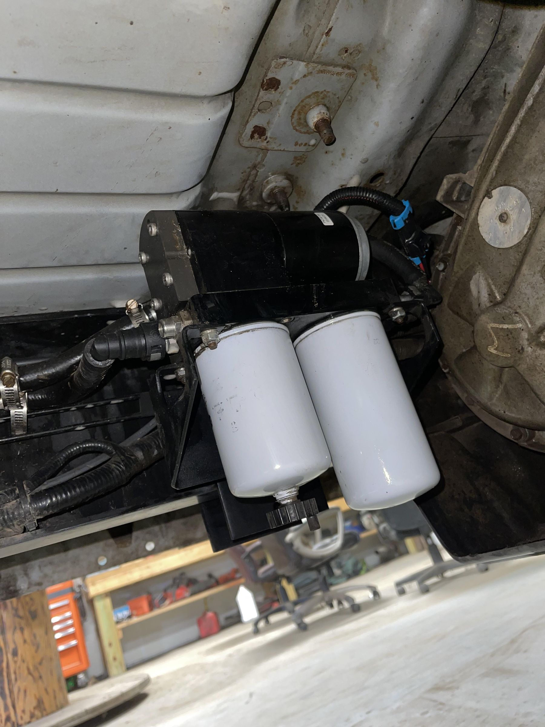 Changing Fuel Filters on an 2012 6.7 Powerstroke With an Airdog Lift