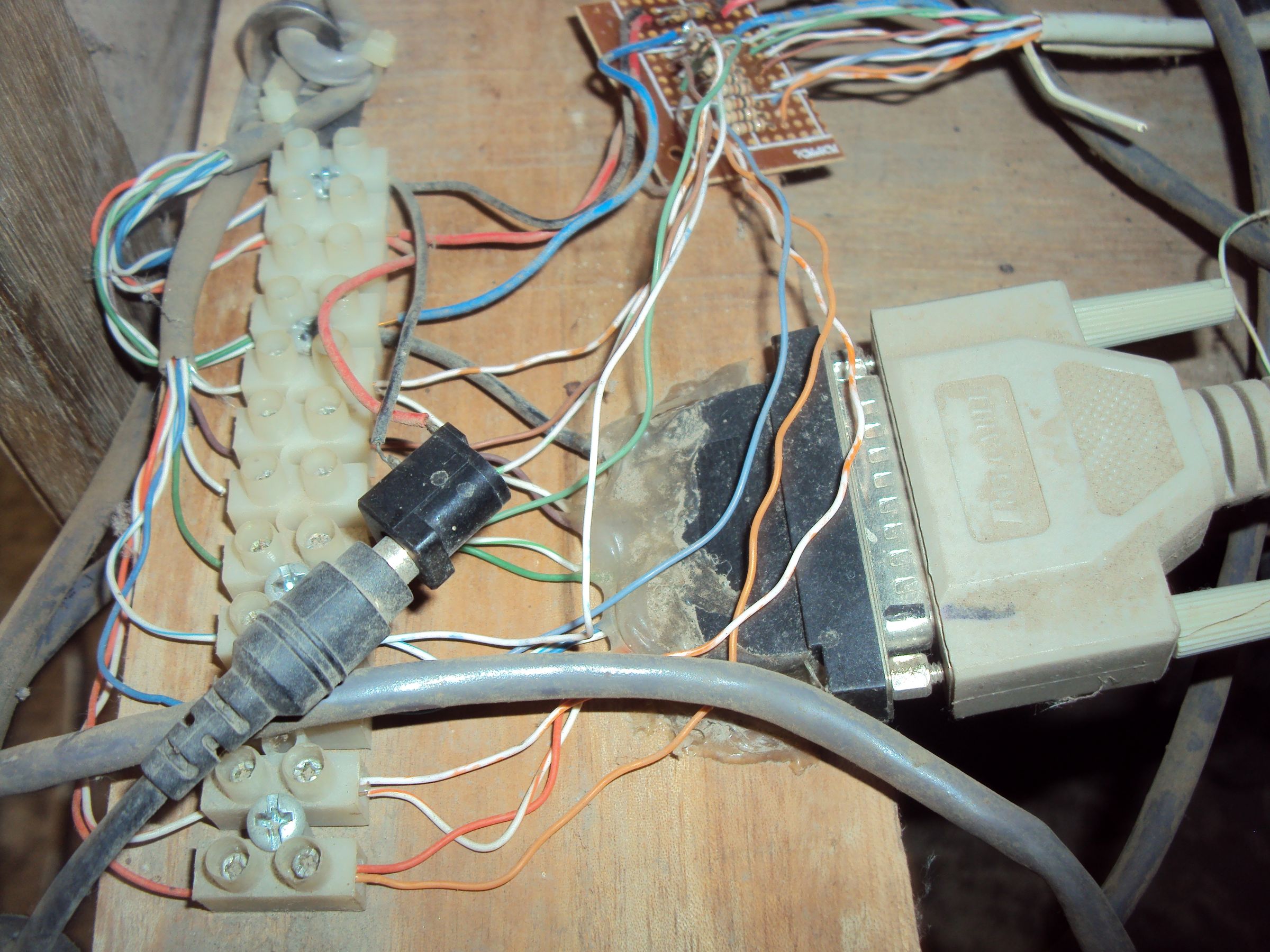 Home Automation/ Control a Relay With Your Parallel Port 7 Steps