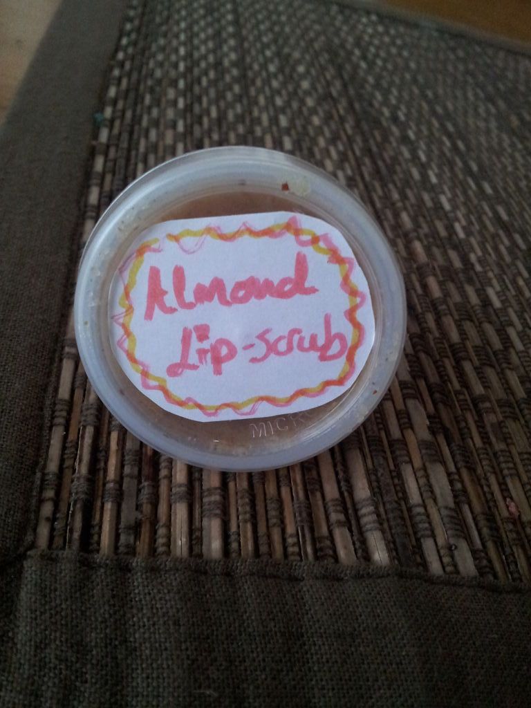 DIY Almond Lip Scrub