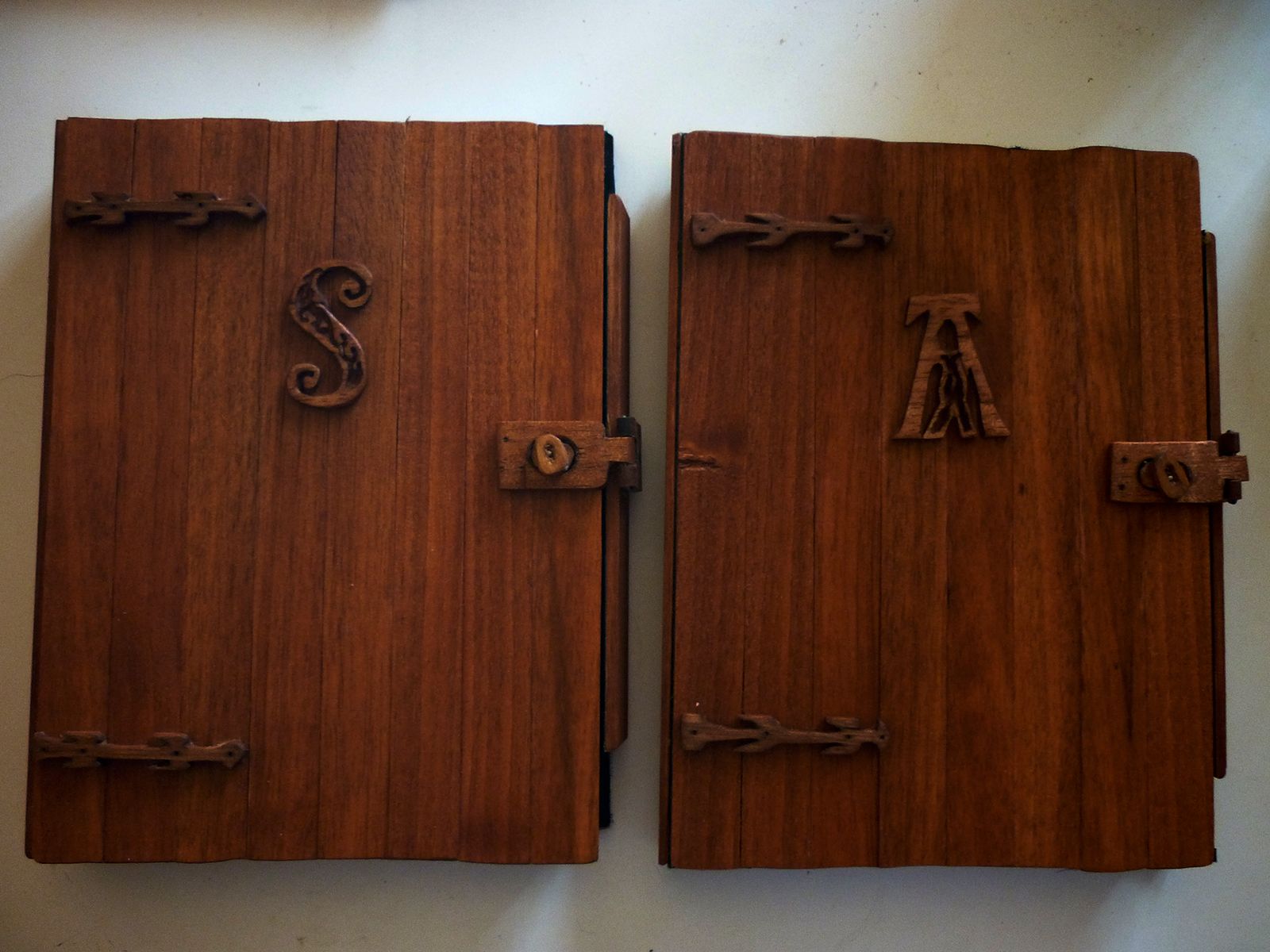 Book Cover: Safe Oil+wax Wood Finish
