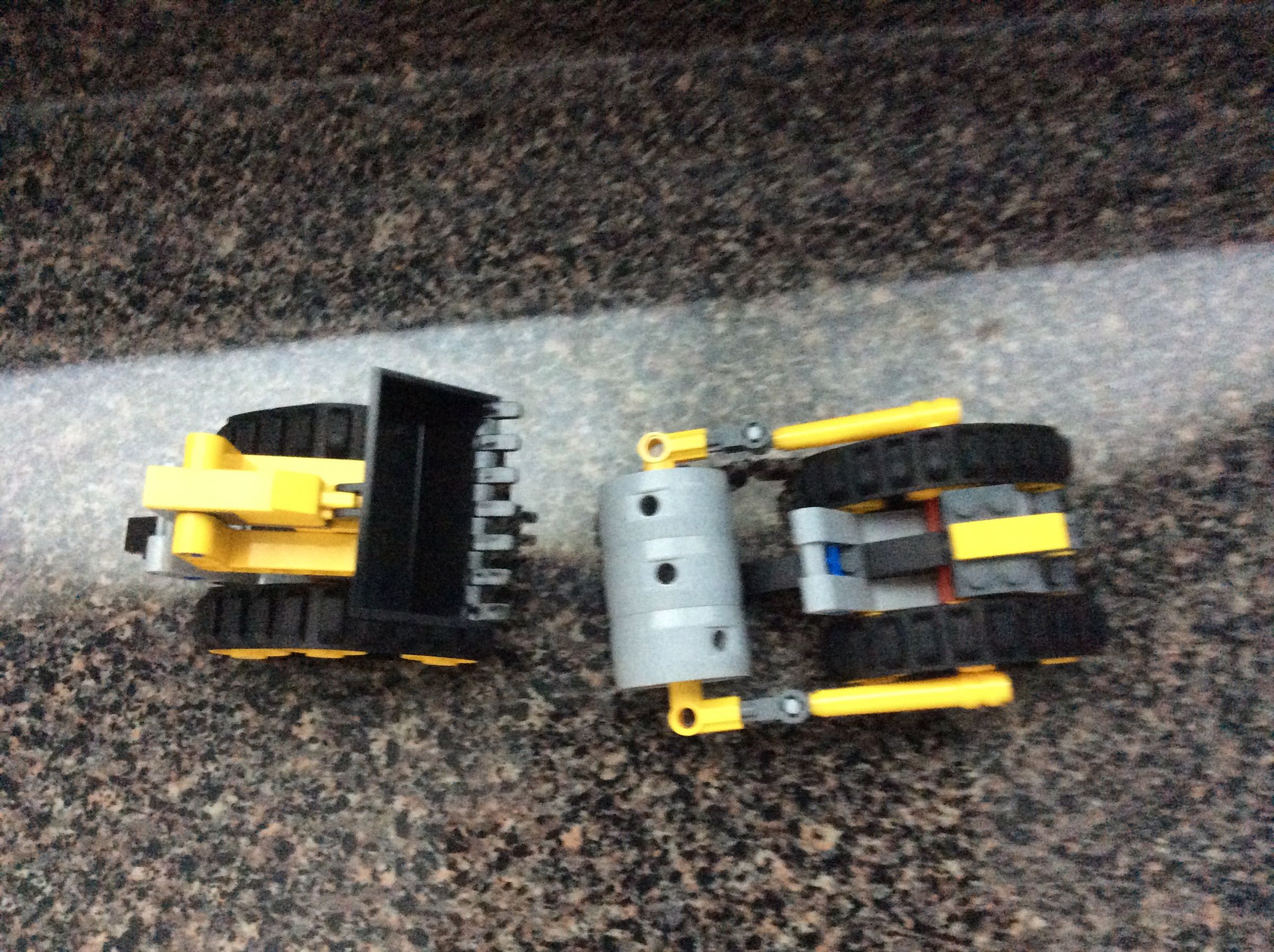 Make a Bulldozer and Steam Roller Out of Legos