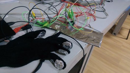 Makey Makey : Piano Glove