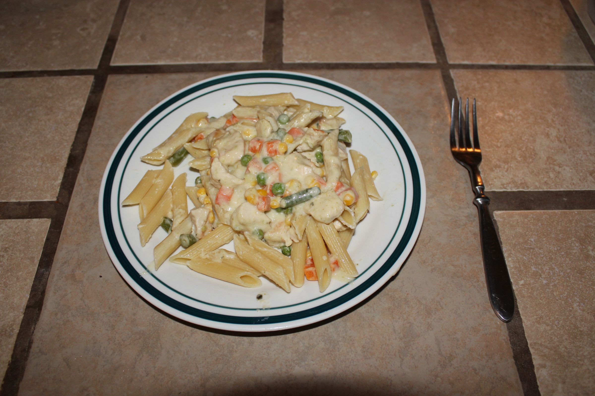 Creamy Chicken Pasta With Veggies