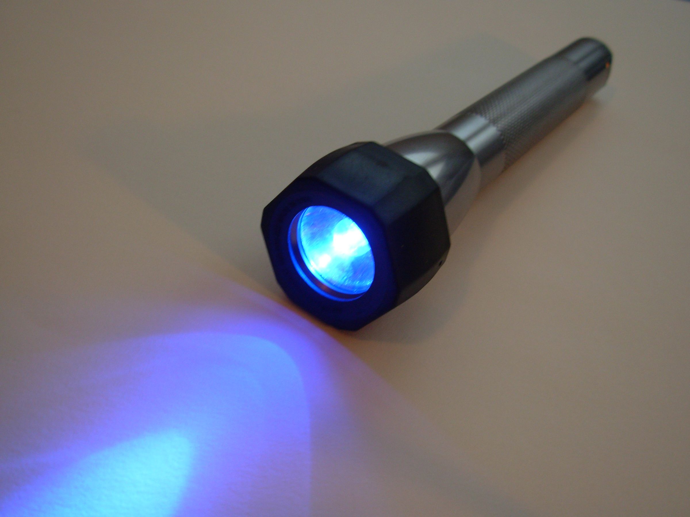 Mini Maglite LED Hack 7 Steps Instructables