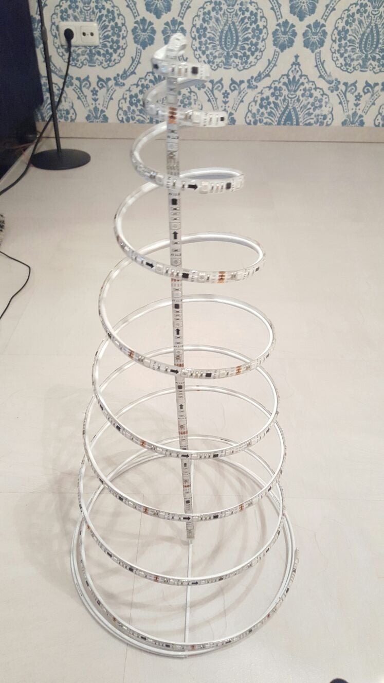 Digital Led Strip Christmas Tree : 4 Steps - Instructables