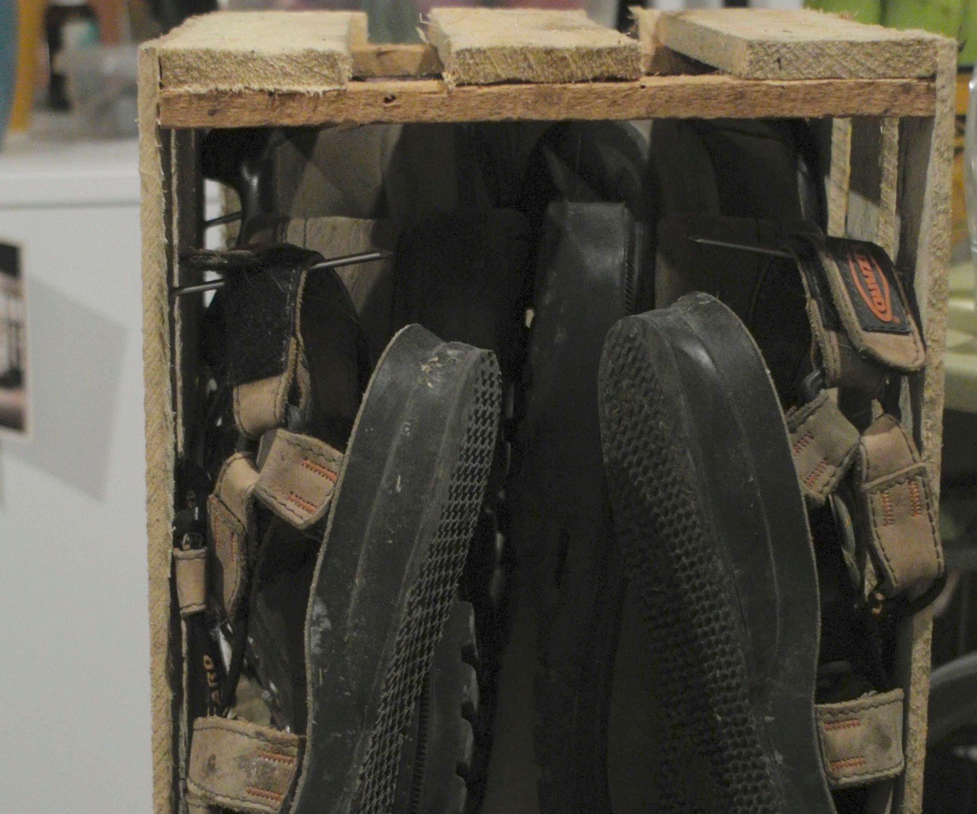 Shoe Rack in a Crate, 5 Minutes