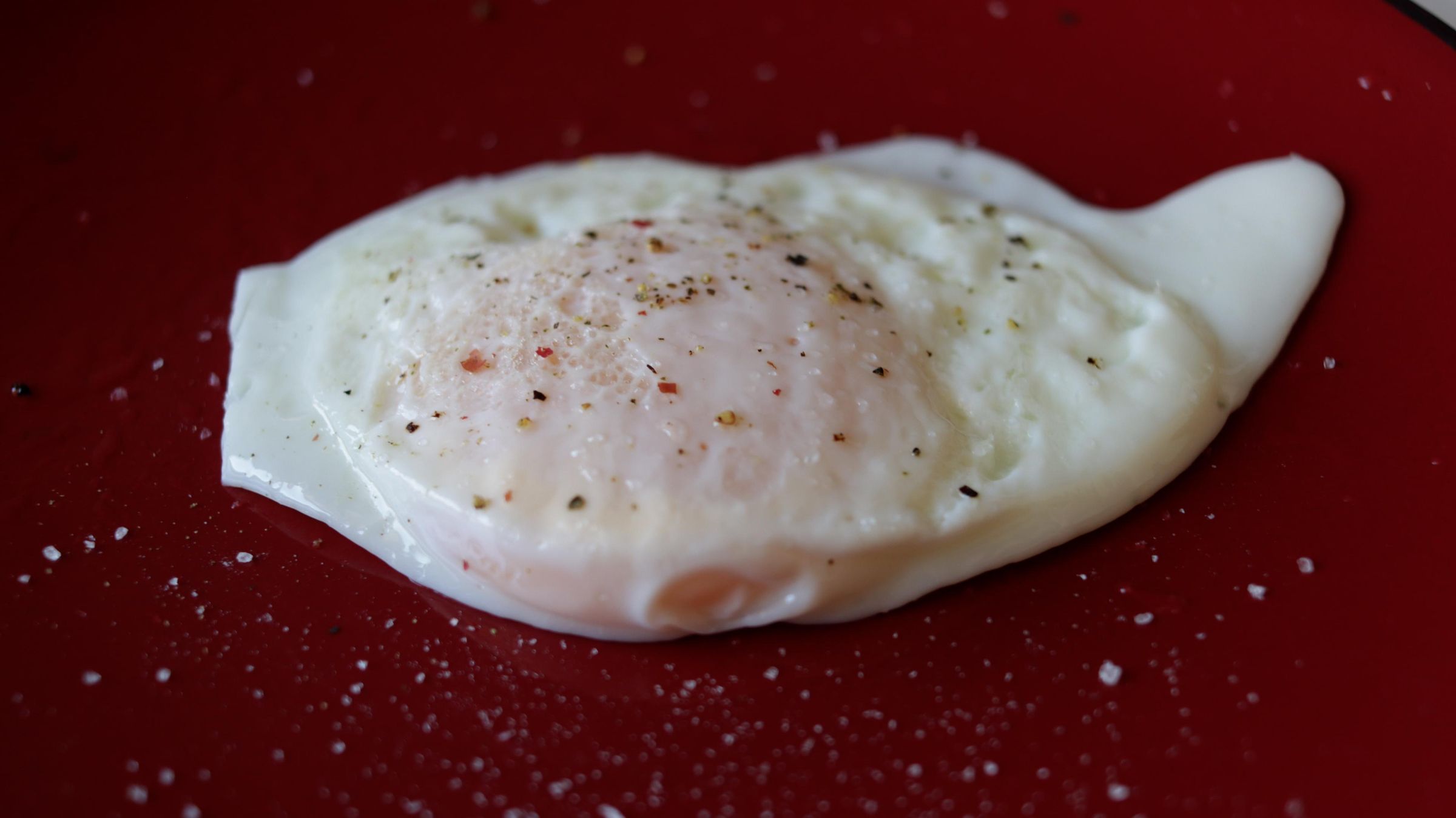 Cooking Basics: Over-Easy Eggs : 4 Steps (with Pictures