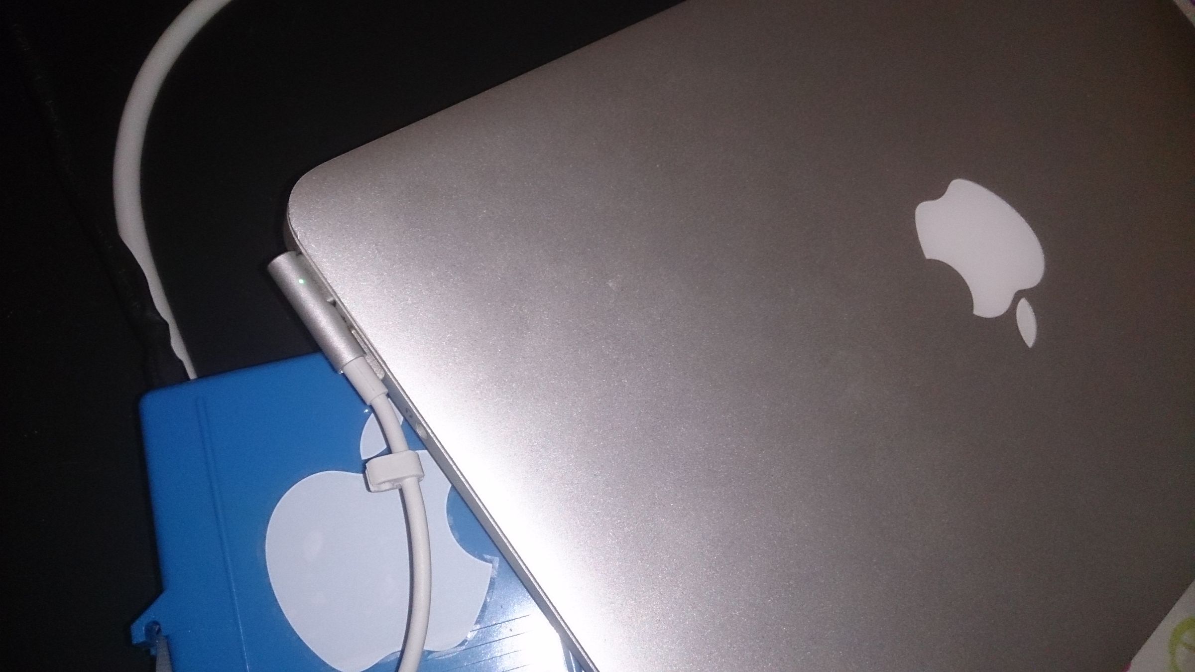 How to Make an External Battery Pack for Macbook Air for Under 30 9