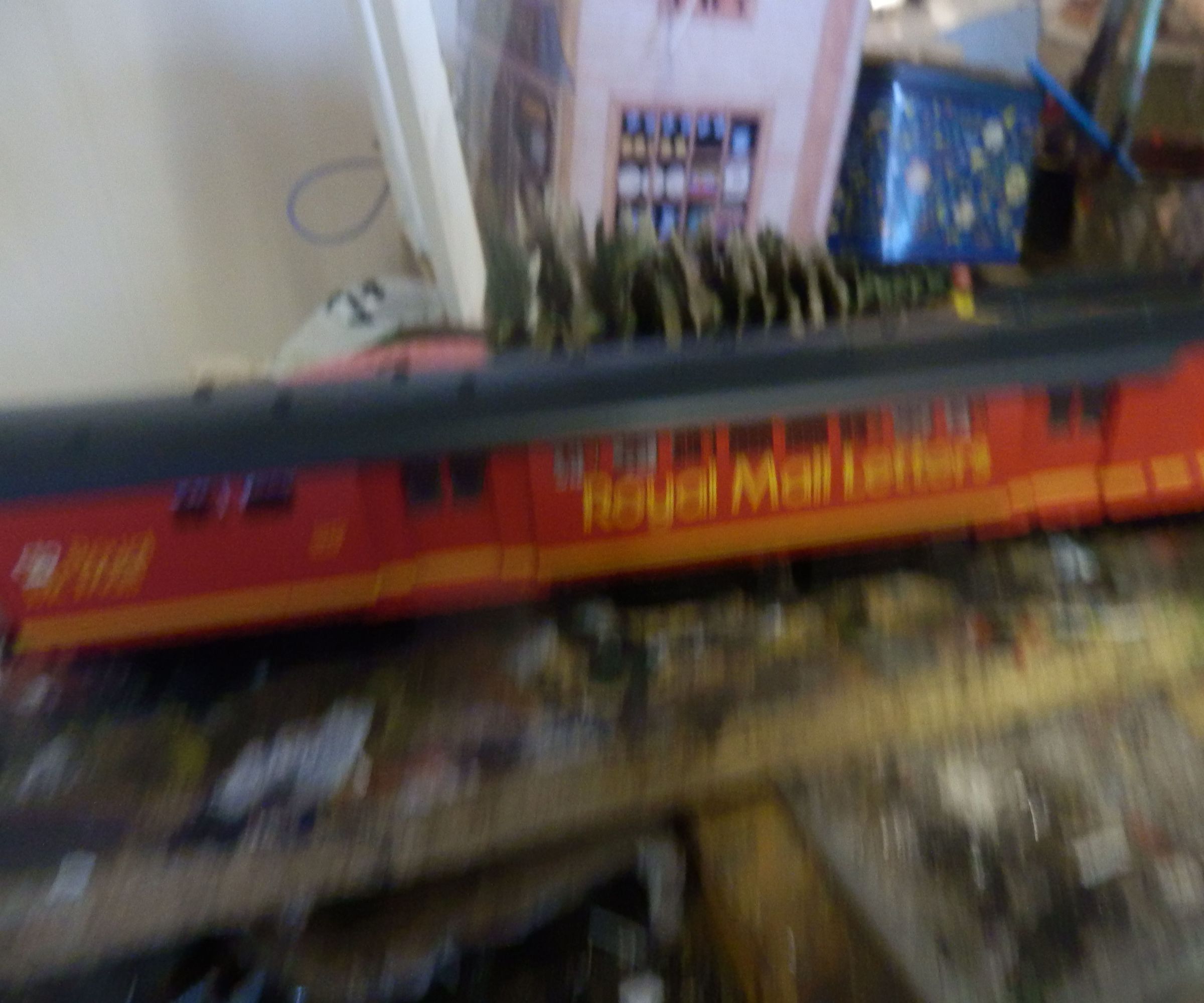 How to Dismantle a Bachmann Model Railway Coach  by Paul Fast Post