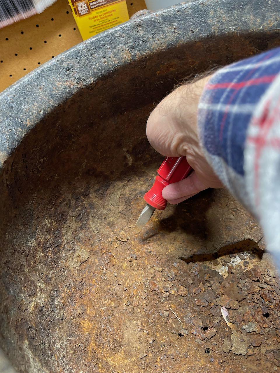 Restore an Antique Cast Iron Cauldron / Family Heirloom 5 Steps Instructables