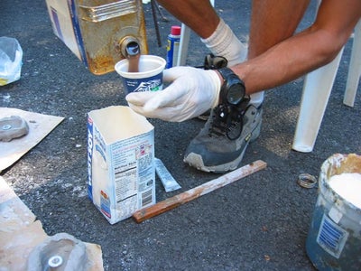 Mixing the Bondo Resin