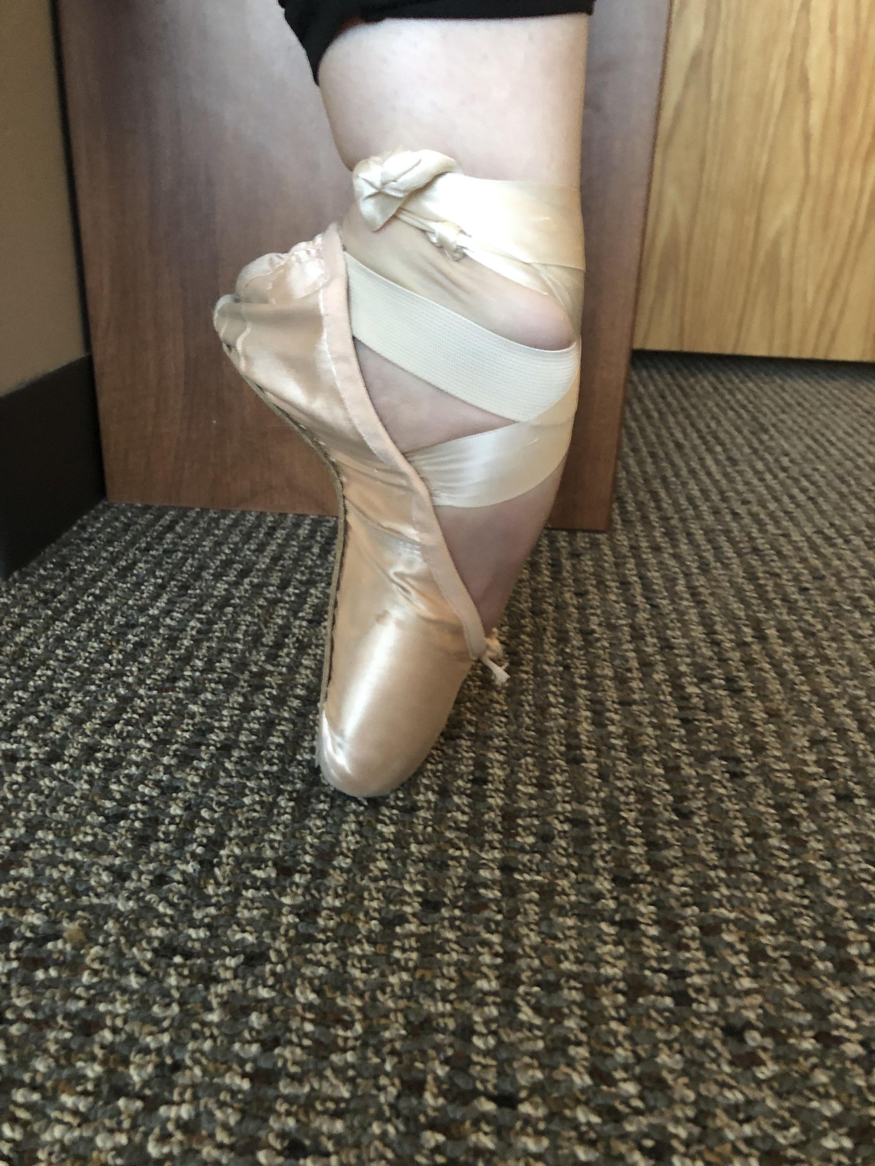 How to Sew Pointe Shoe Elastics 3 Steps Instructables