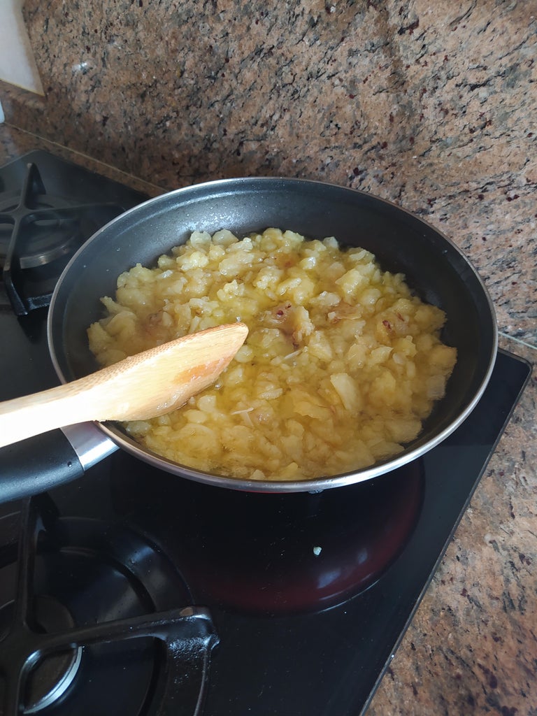 Typical Spanish Omelet : 11 Steps (with Pictures) - Instructables