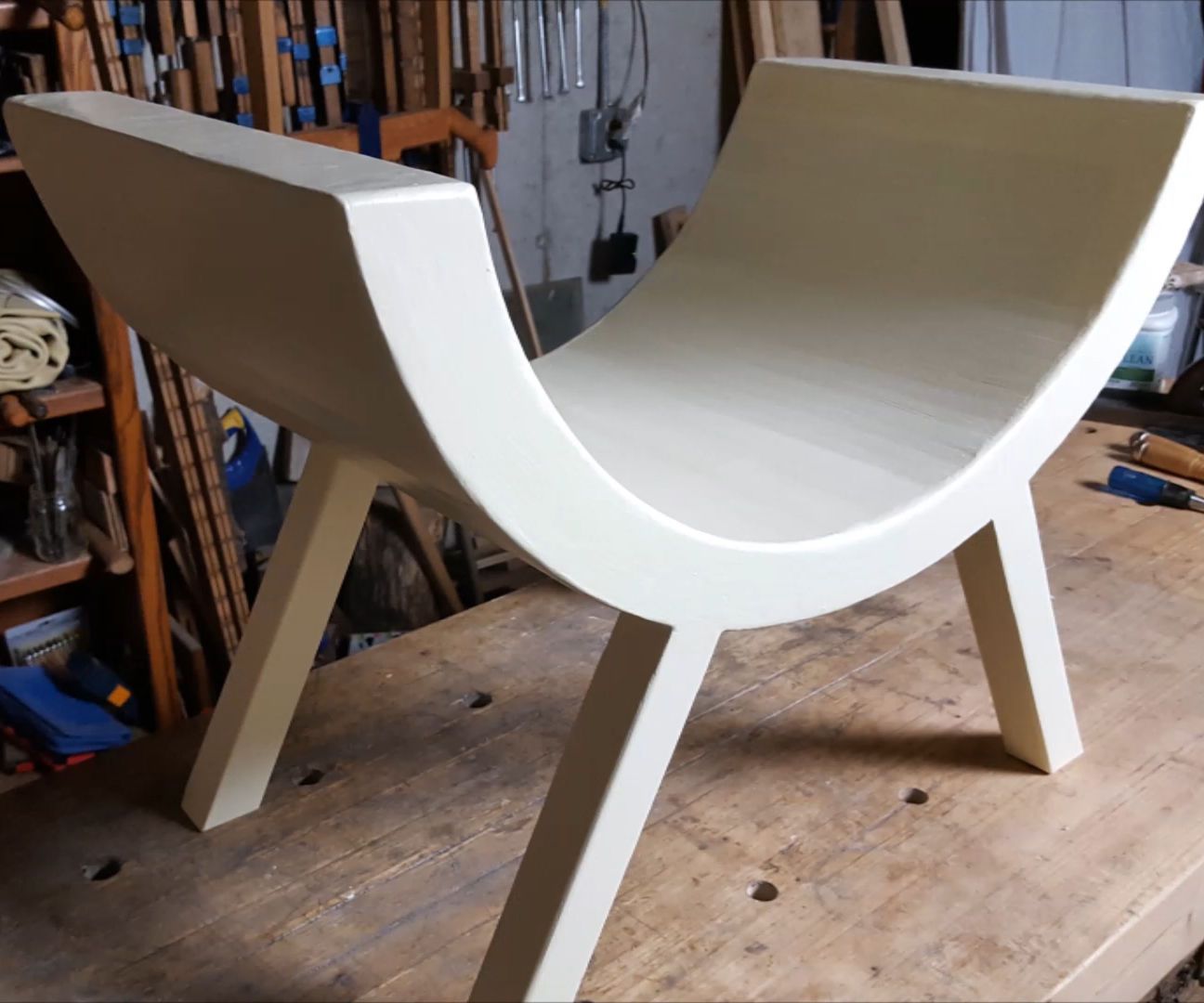 Curved Seat for Photographers