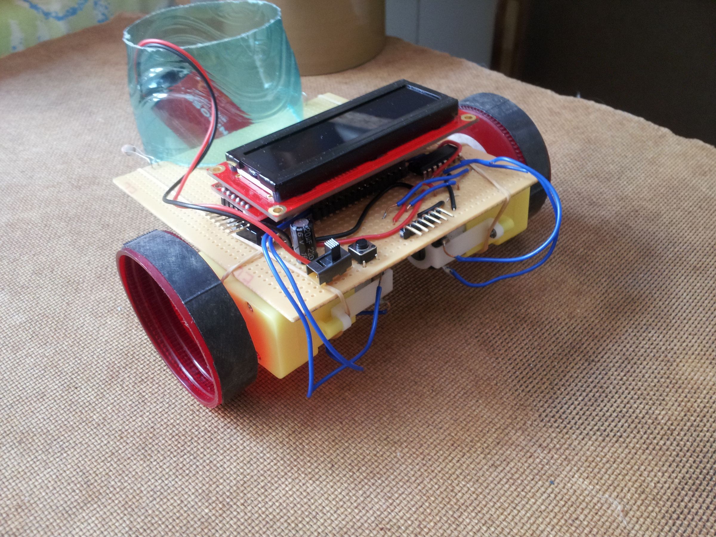 Cheap Robot With On-board Code Editor (PS/2 Keyboard Code Input,EEPROM Storage)
