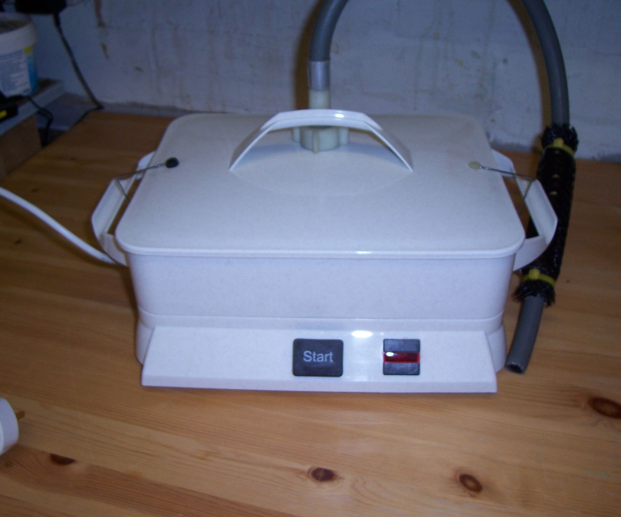 Cheap and Easy Hat Steamer. 4 Steps Instructables