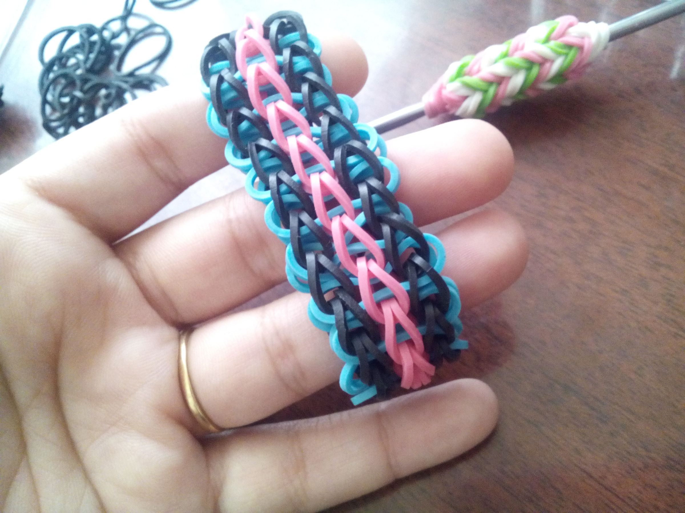 Loom Band Ladder Bracelet 9 Steps Instructables