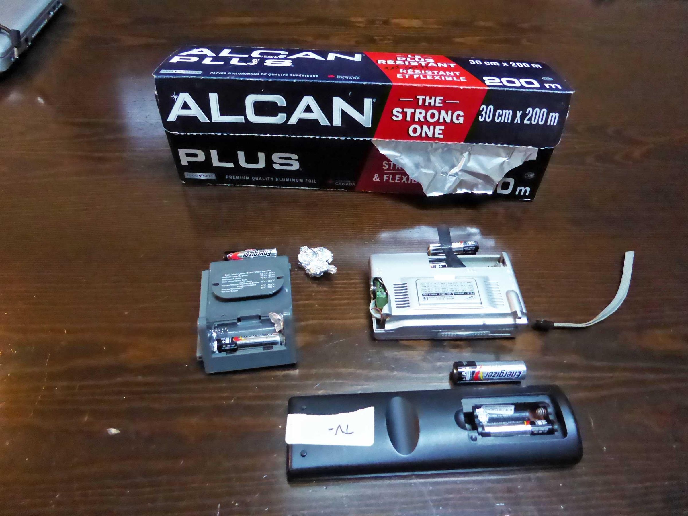 Tinfoil Emergency Battery Device Fix Instructables