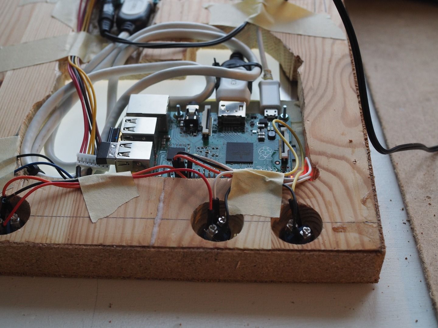 Raspberry Pi Wall Mounted Calendar and Notification Center 5 Steps