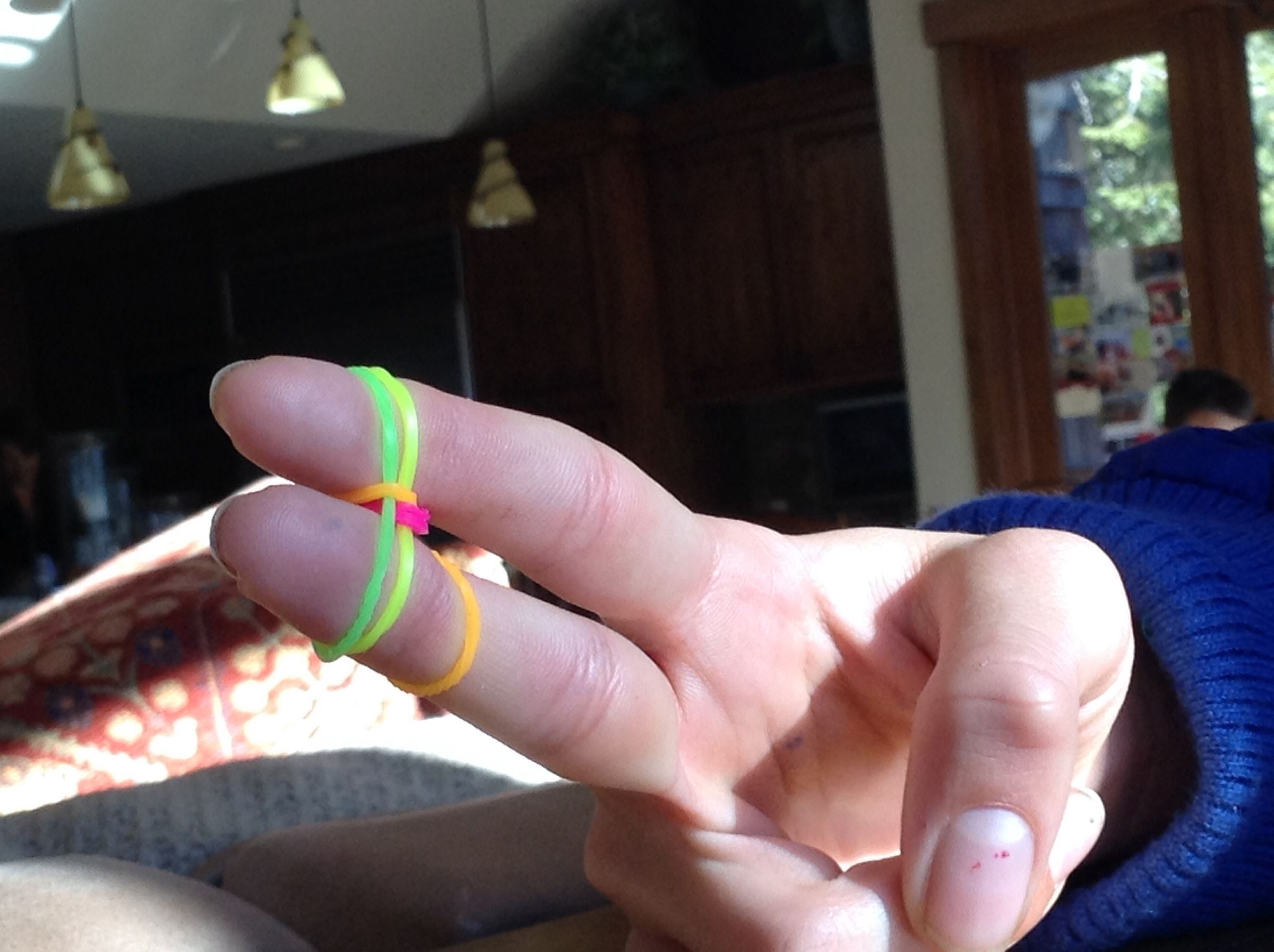 Rainbow Loom Fishtail on Your Fingers 6 Steps (with Pictures