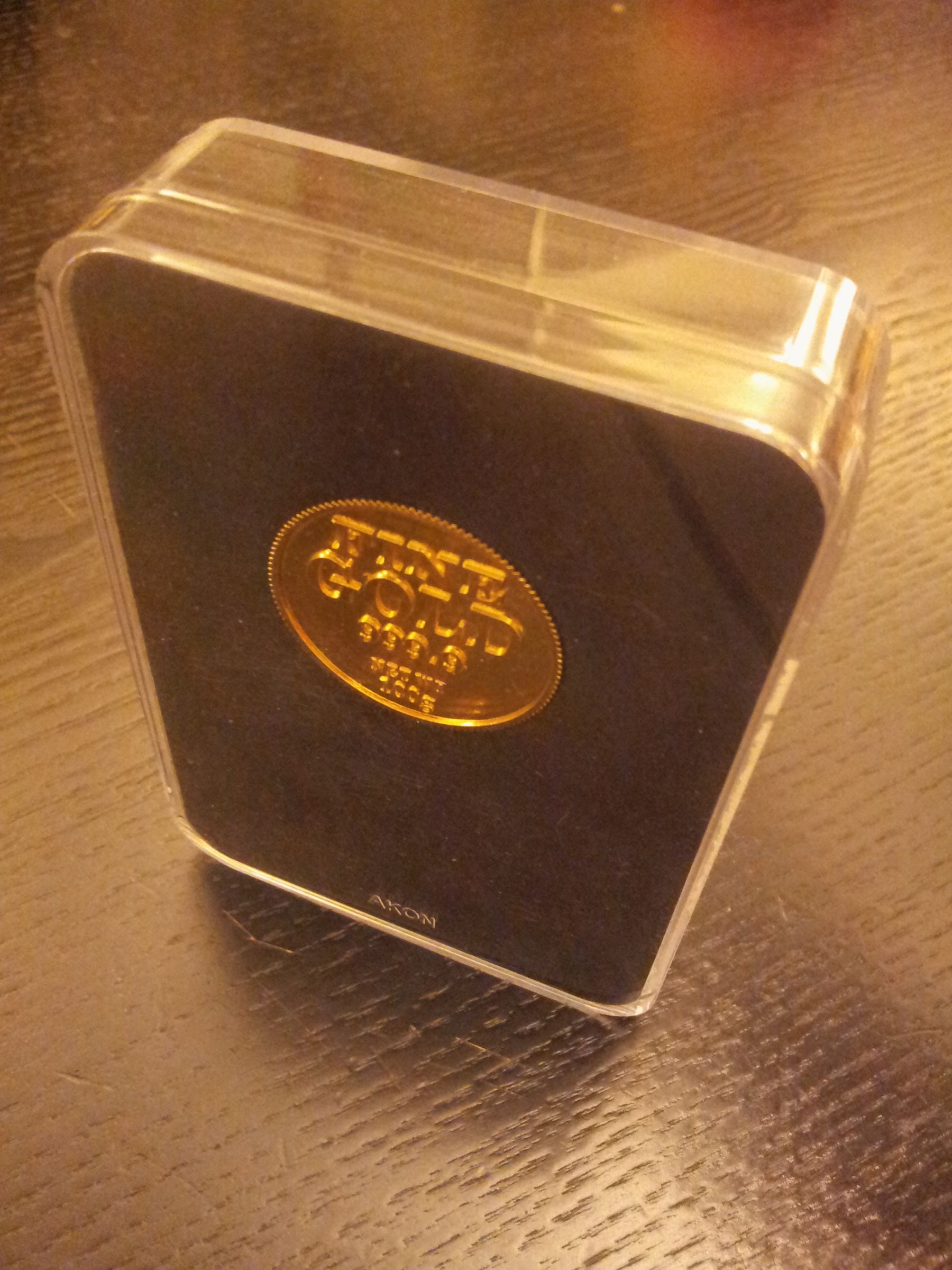 Phone Stand From USB Drive Package