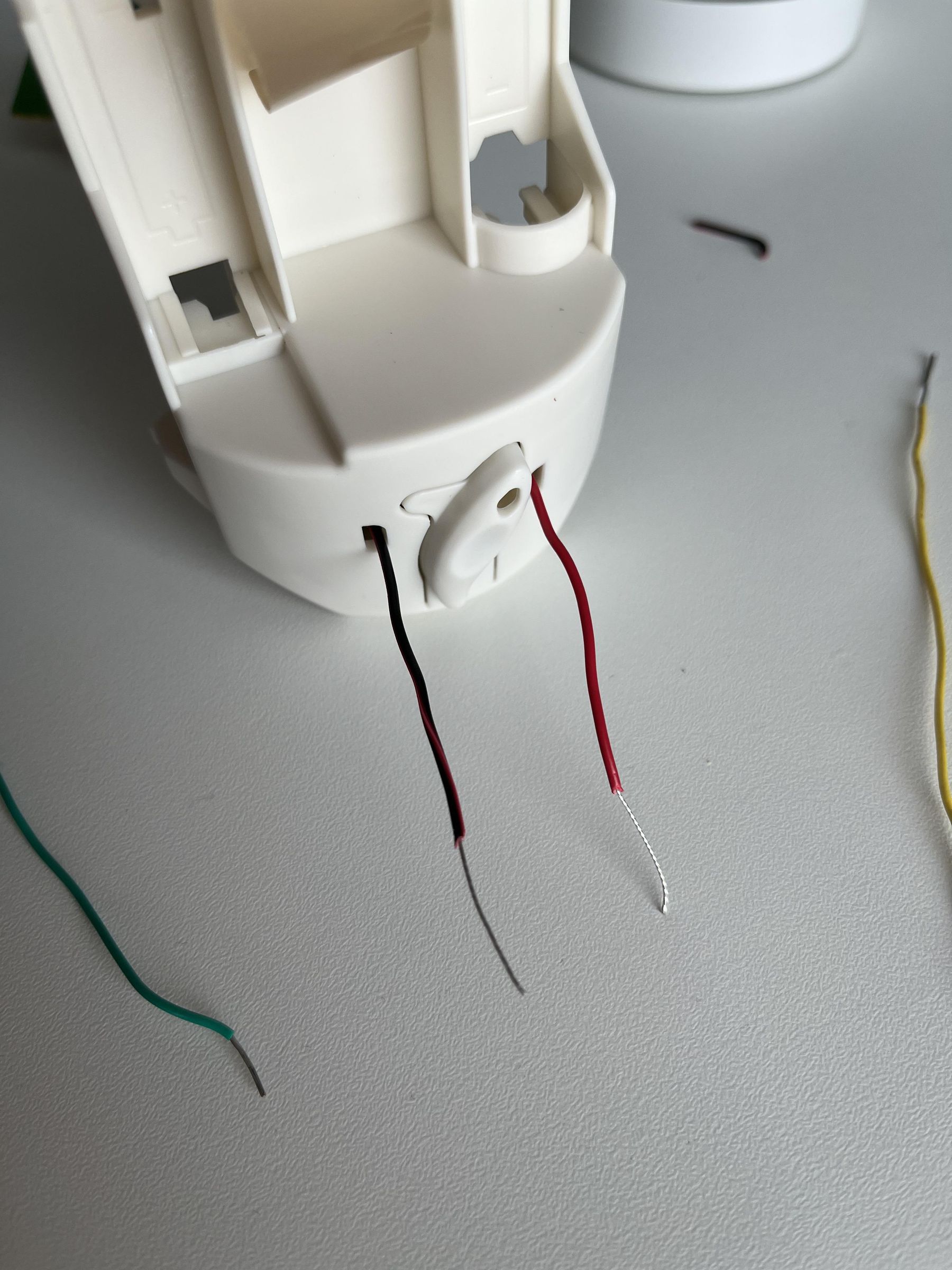 OlfactIoTmaker: Commercial Diffusers Transformed Into IoT Devices : 5 ...