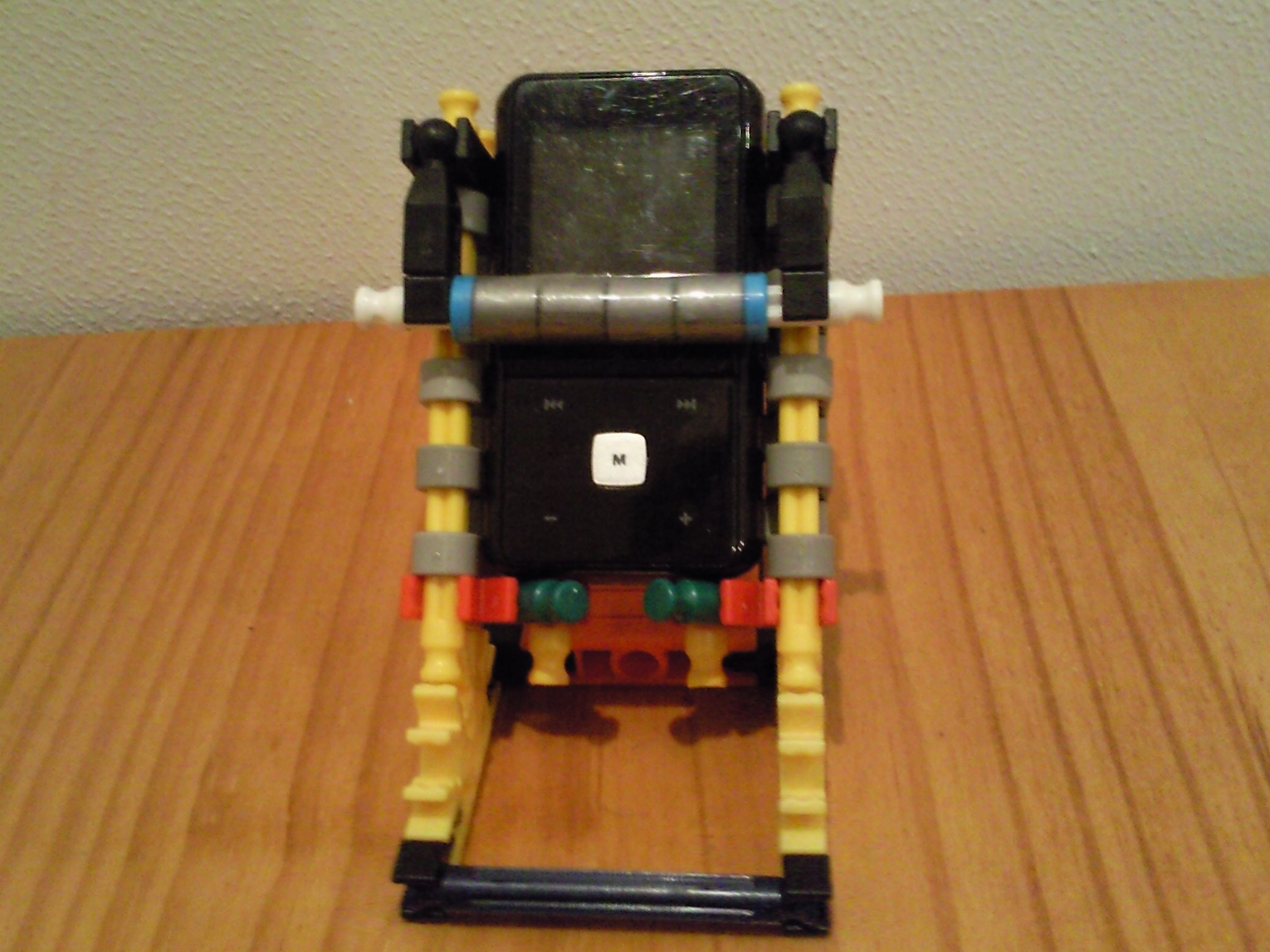 Re-posted K'nex MP3/MP4 Holder.