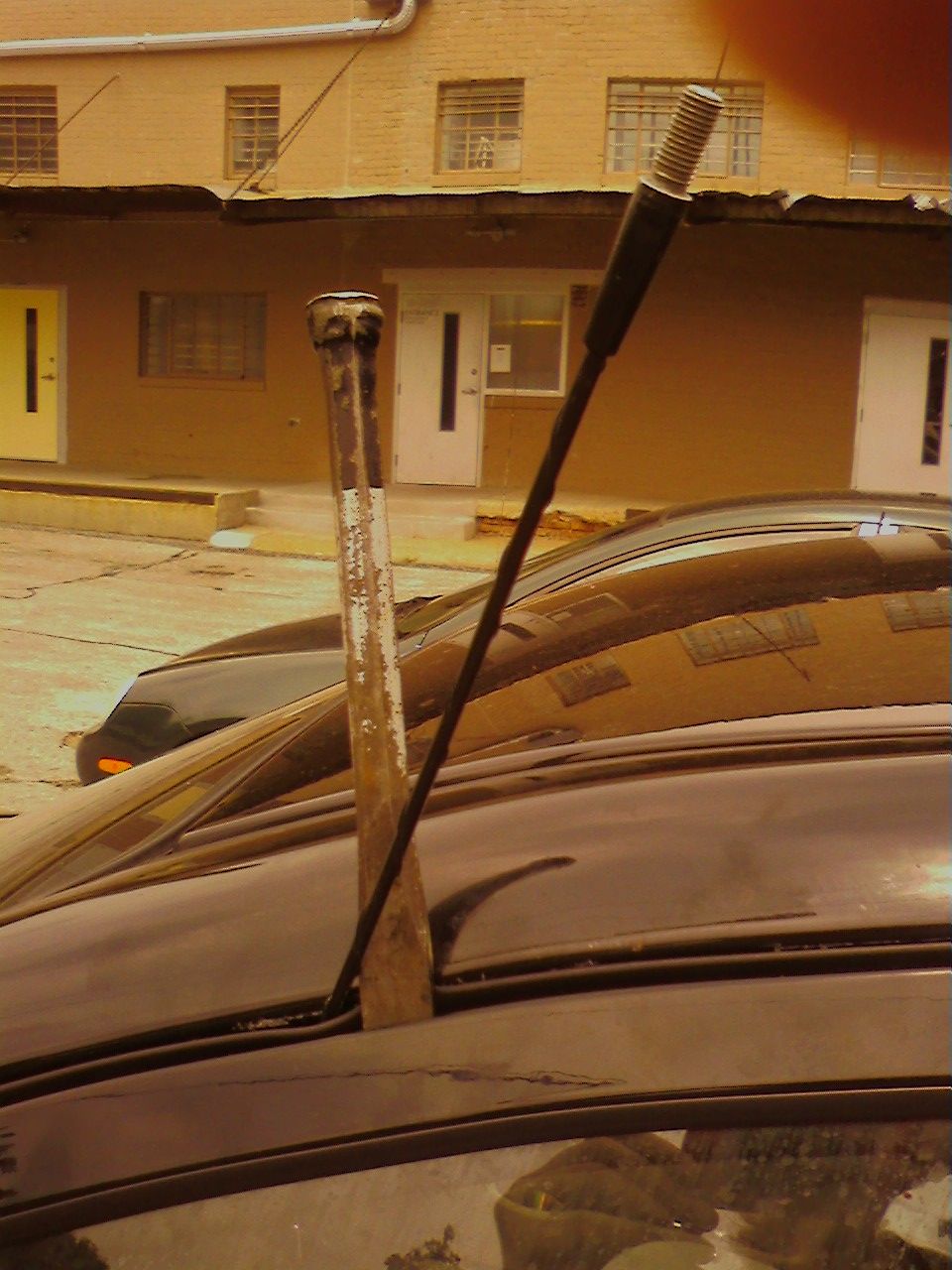 How to Break Into a Car Without the Alarm Going Off