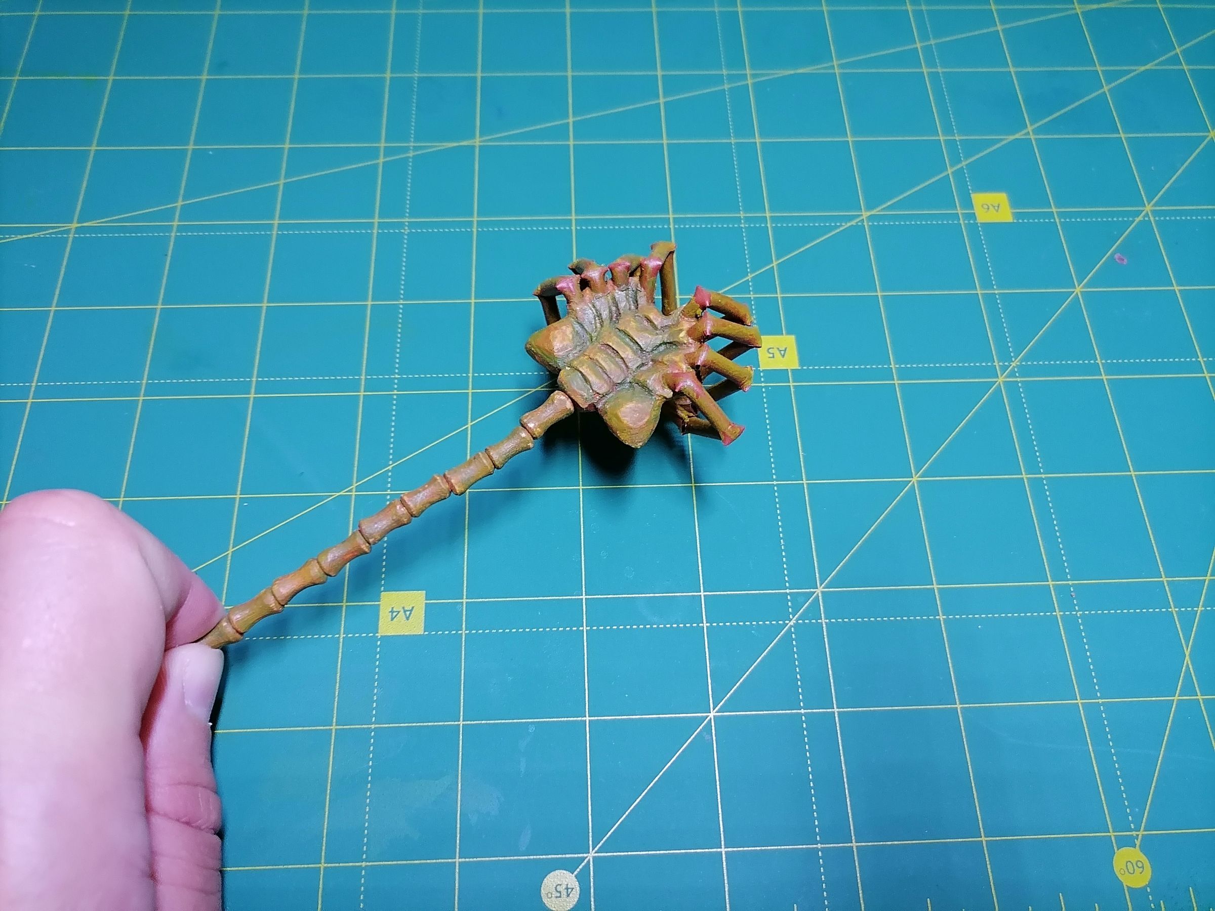 Alien Facehugger With Moving Tentacles Instructables