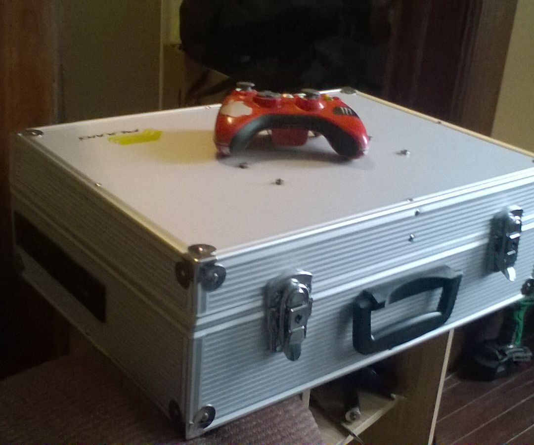 New Portable XBOX 360 With Monitor