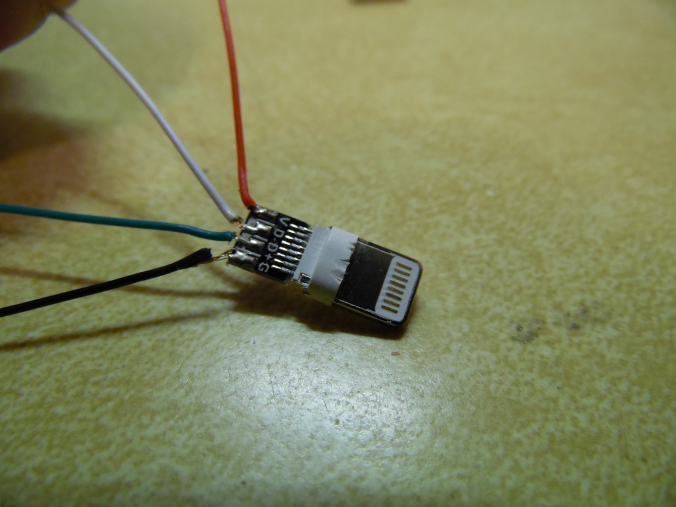 Кабель hdmi-Lightning (подключить телефон к TV) 2м - купить в Краснодаре, цена 1