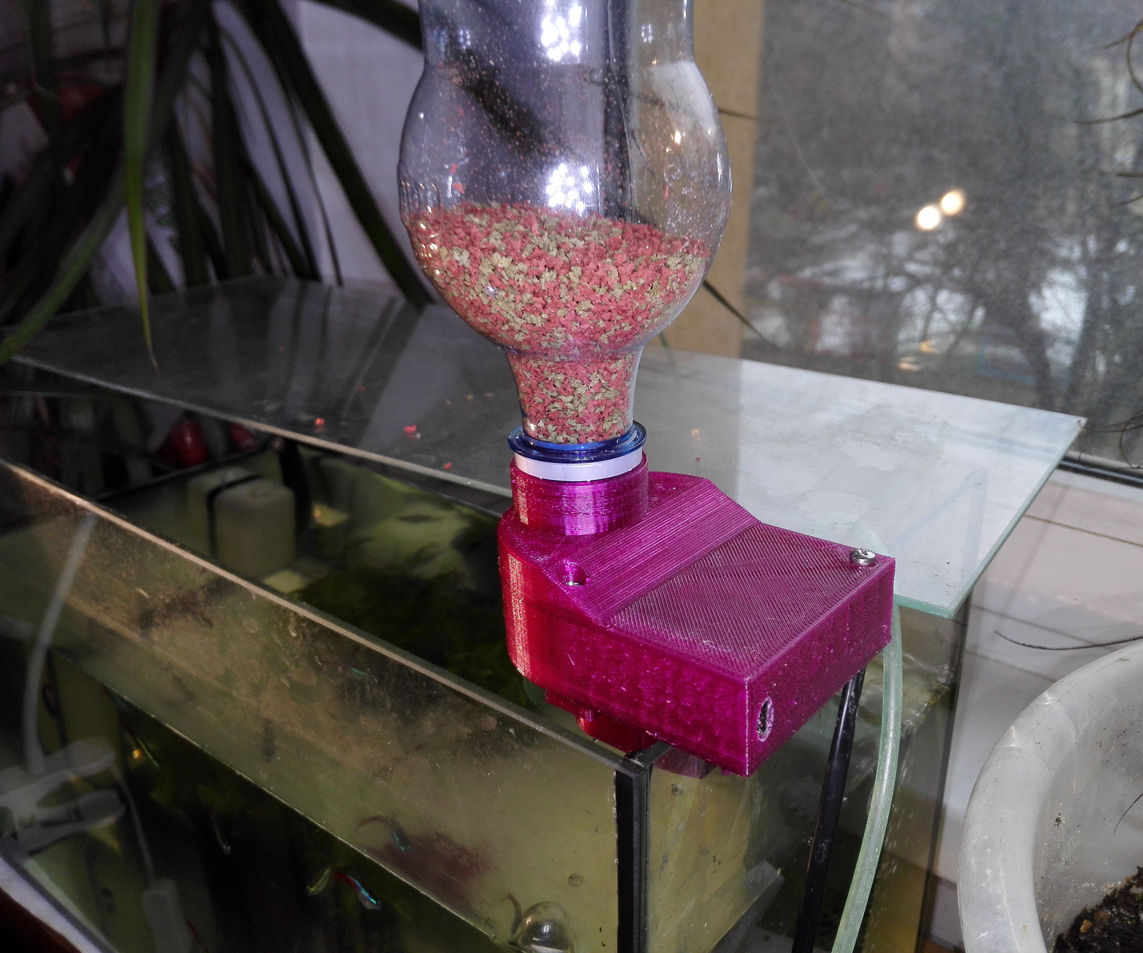 Programmable Aquarium Fish Feeder - Designed Granulated Food