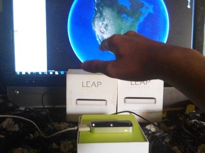 Control Your Computer in the Air Like Tony Stark! ( Create Your Own Leap Motion App )
