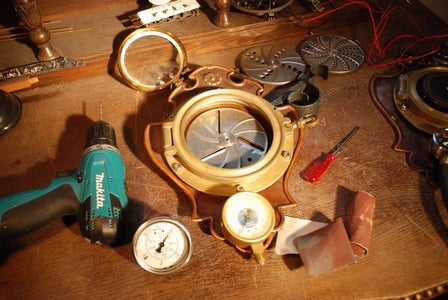 Steampunk Wearable Timemachine