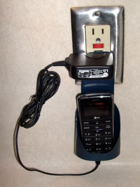 Outlet-mount device charging pocket