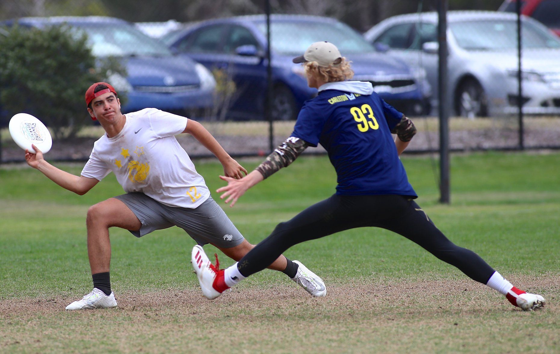 How to Throw a Flick Huck (Ultimate Frisbee) 5 Steps Instructables