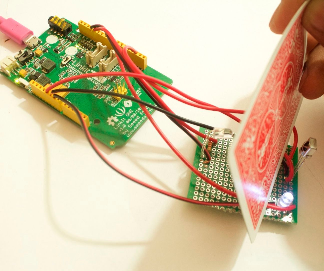 LinkIt One IR Detector