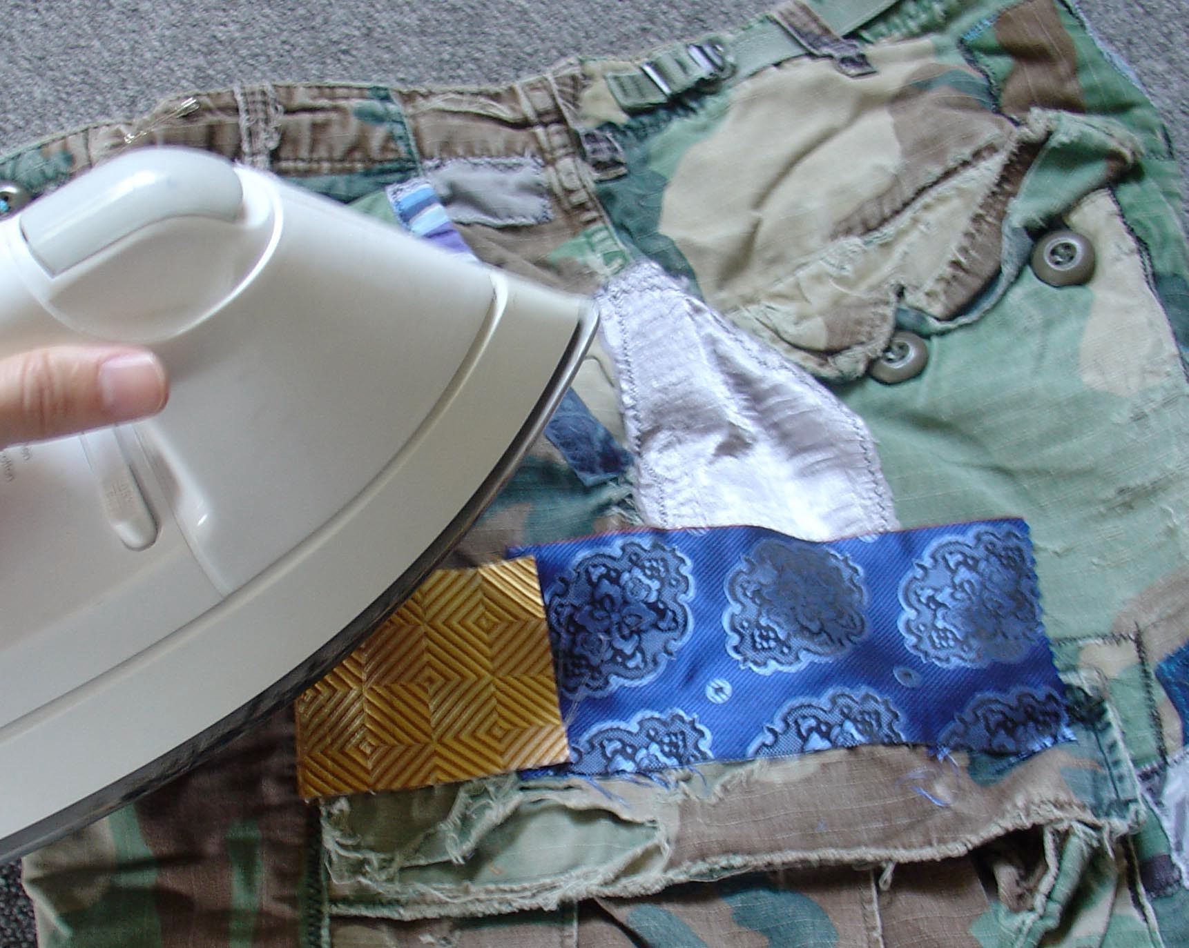 How to Patch Your Clothes 6 Steps (with Pictures) Instructables
