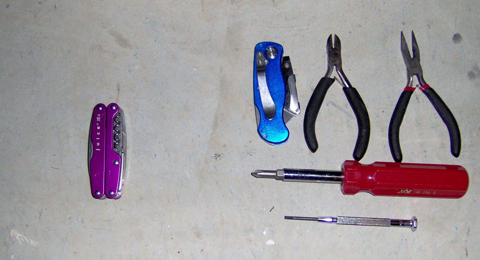 Hack Your House: Run Both Ethernet and Phone Over Existing Cat-5 Cable