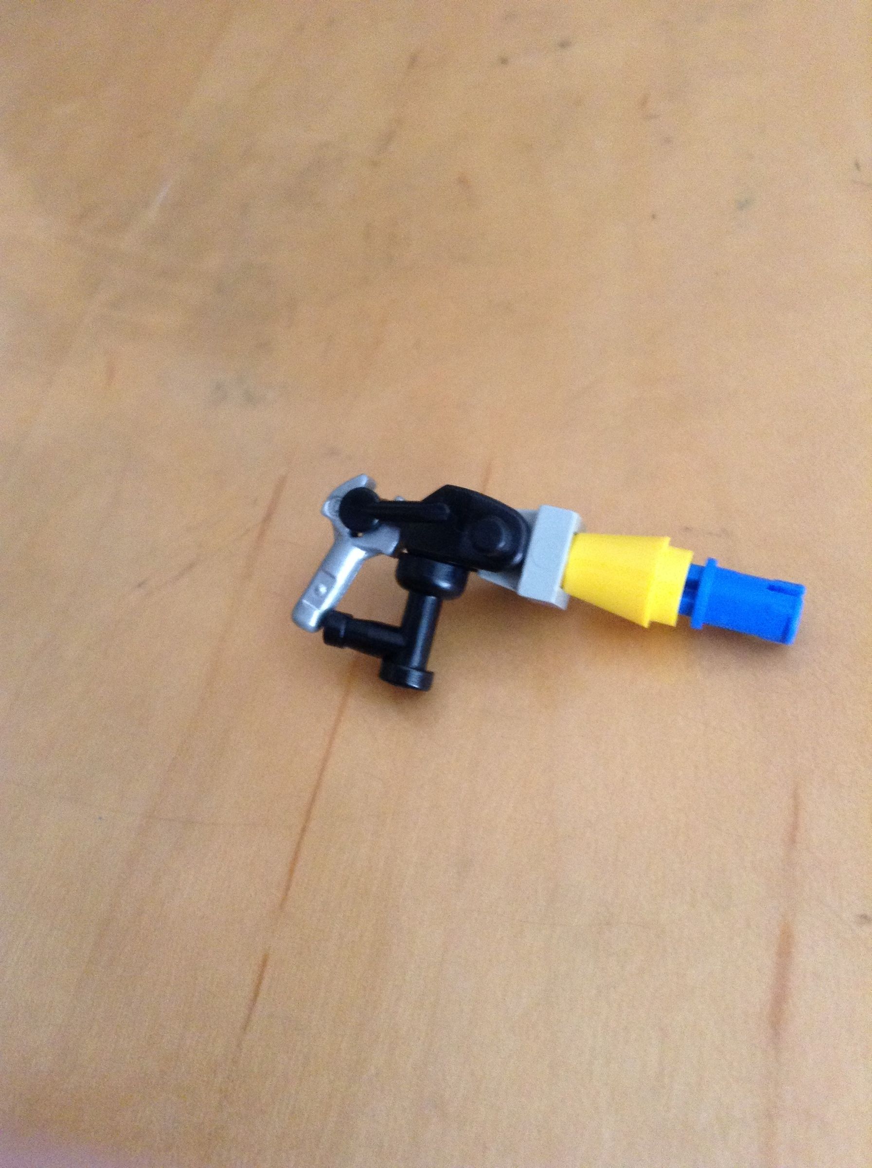 Futuristic Lego Gun (please Read the End of This Instructable)