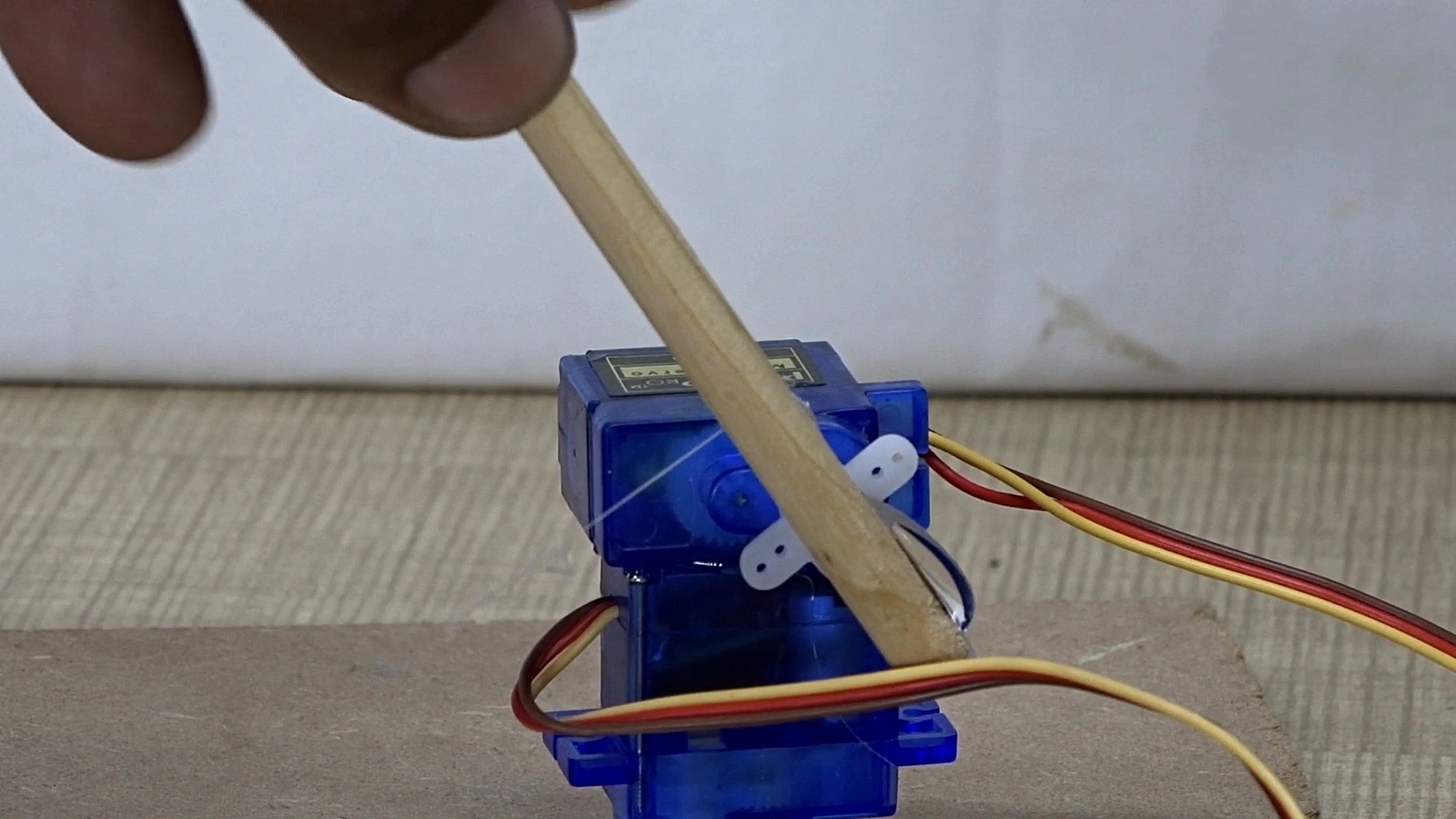 Simple Mimicking Robot Arm Using Arduino : 8 Steps (with Pictures ...
