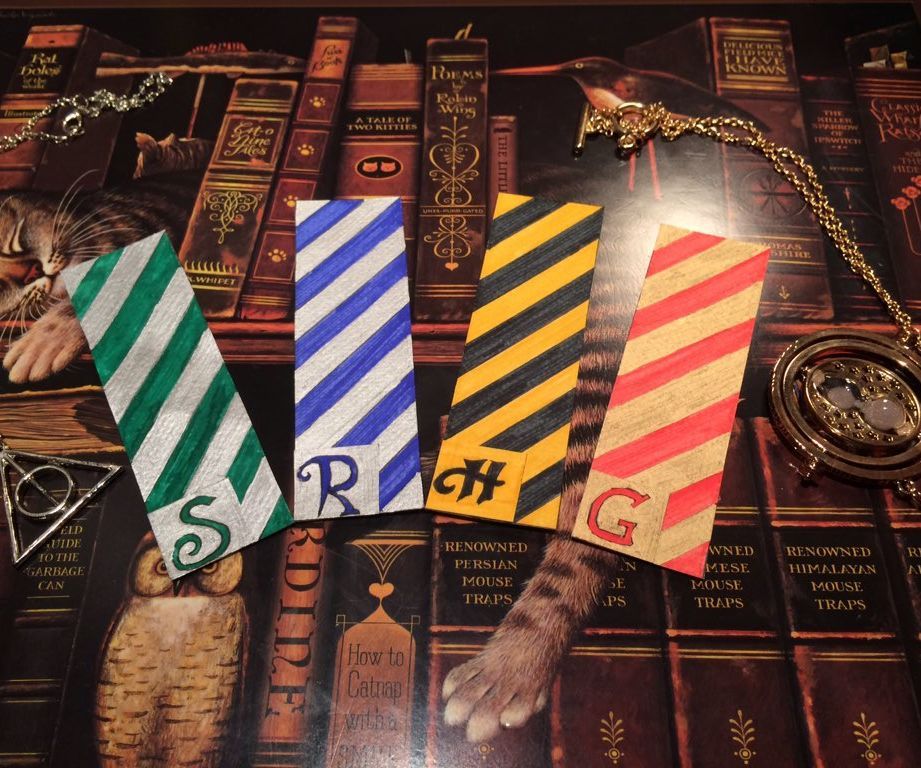 DIY : Harry Potter Bookmarks (Houses of Hogwarts)