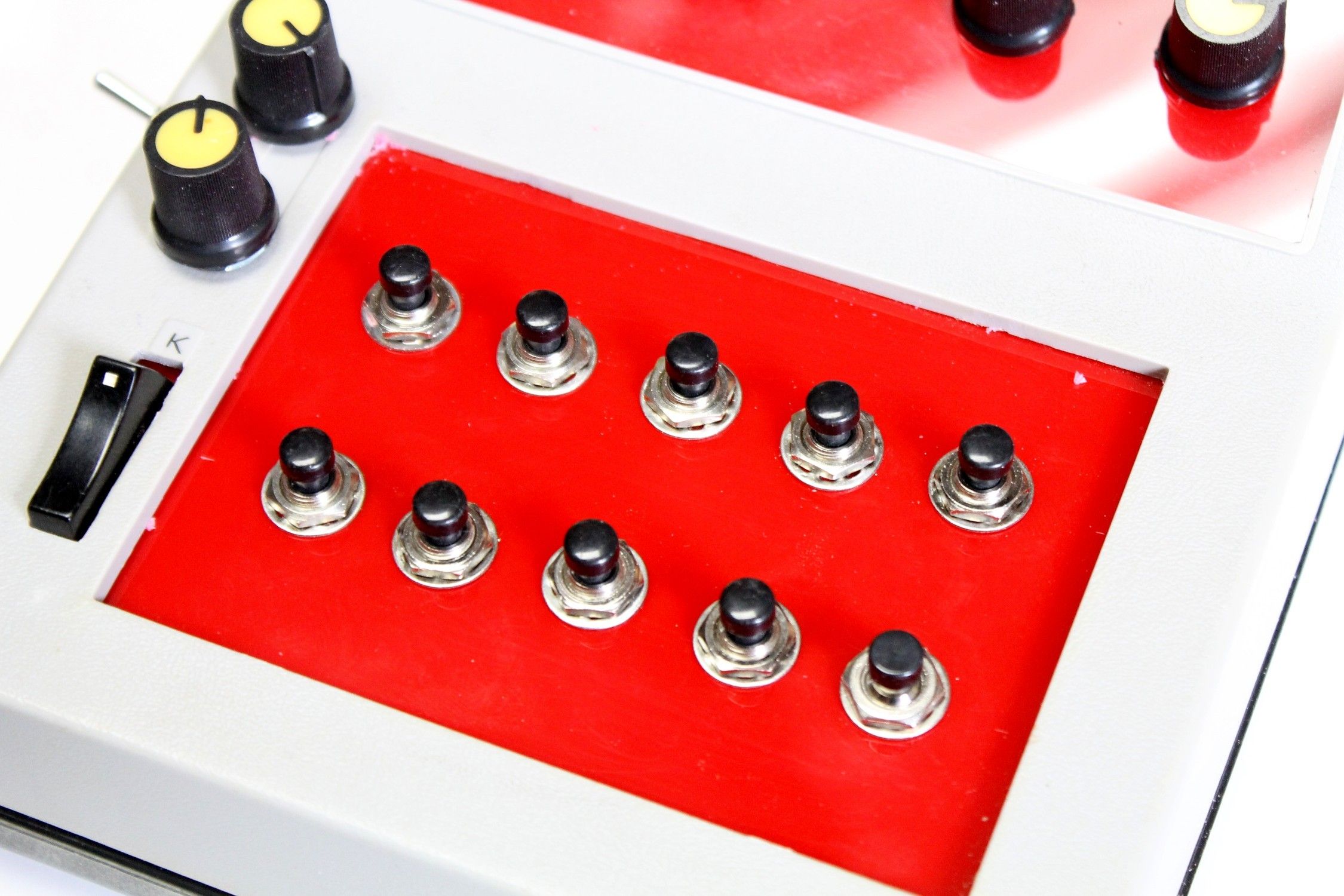 Moog Style Synth : 23 Steps (with Pictures) - Instructables