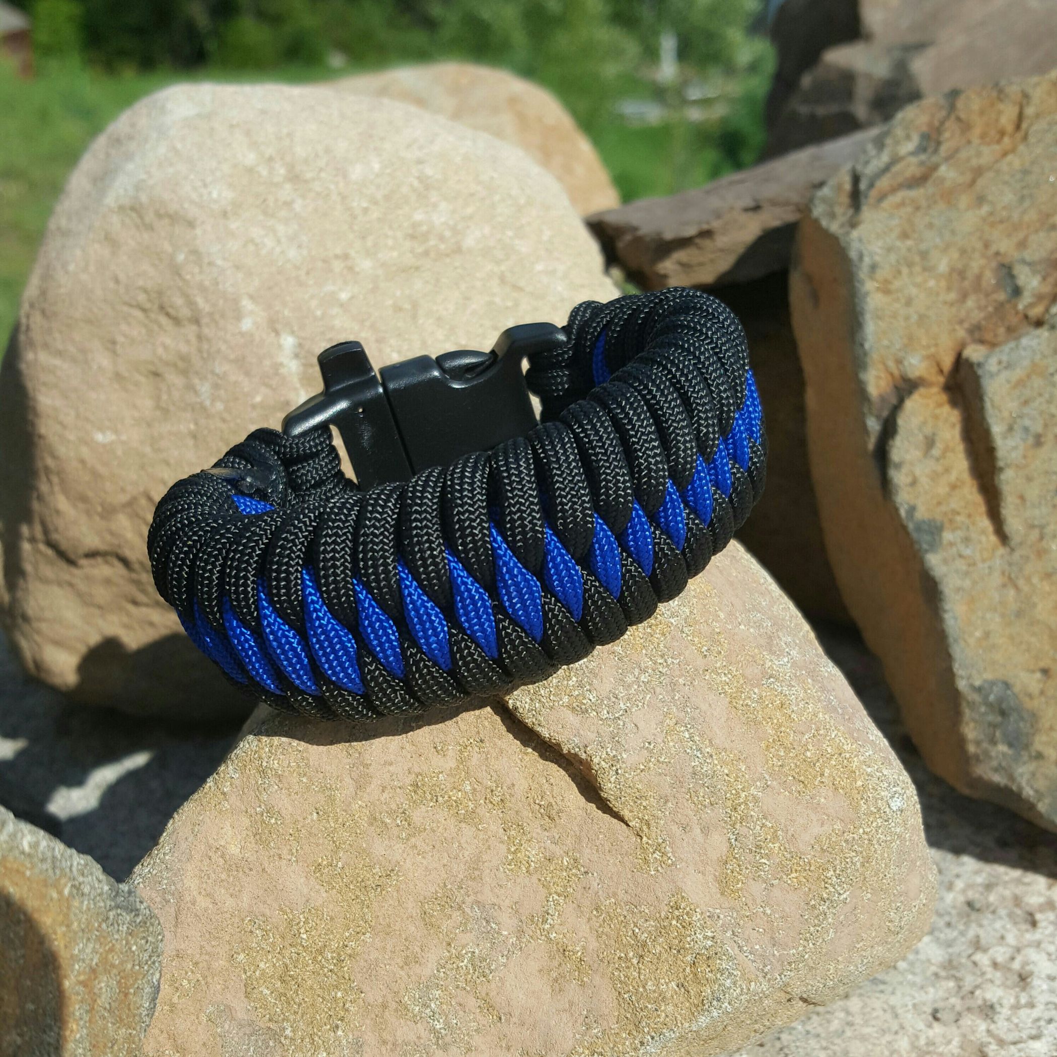 Dragon's Teeth Paracord Bracelet 4 Steps (with Pictures) Instructables