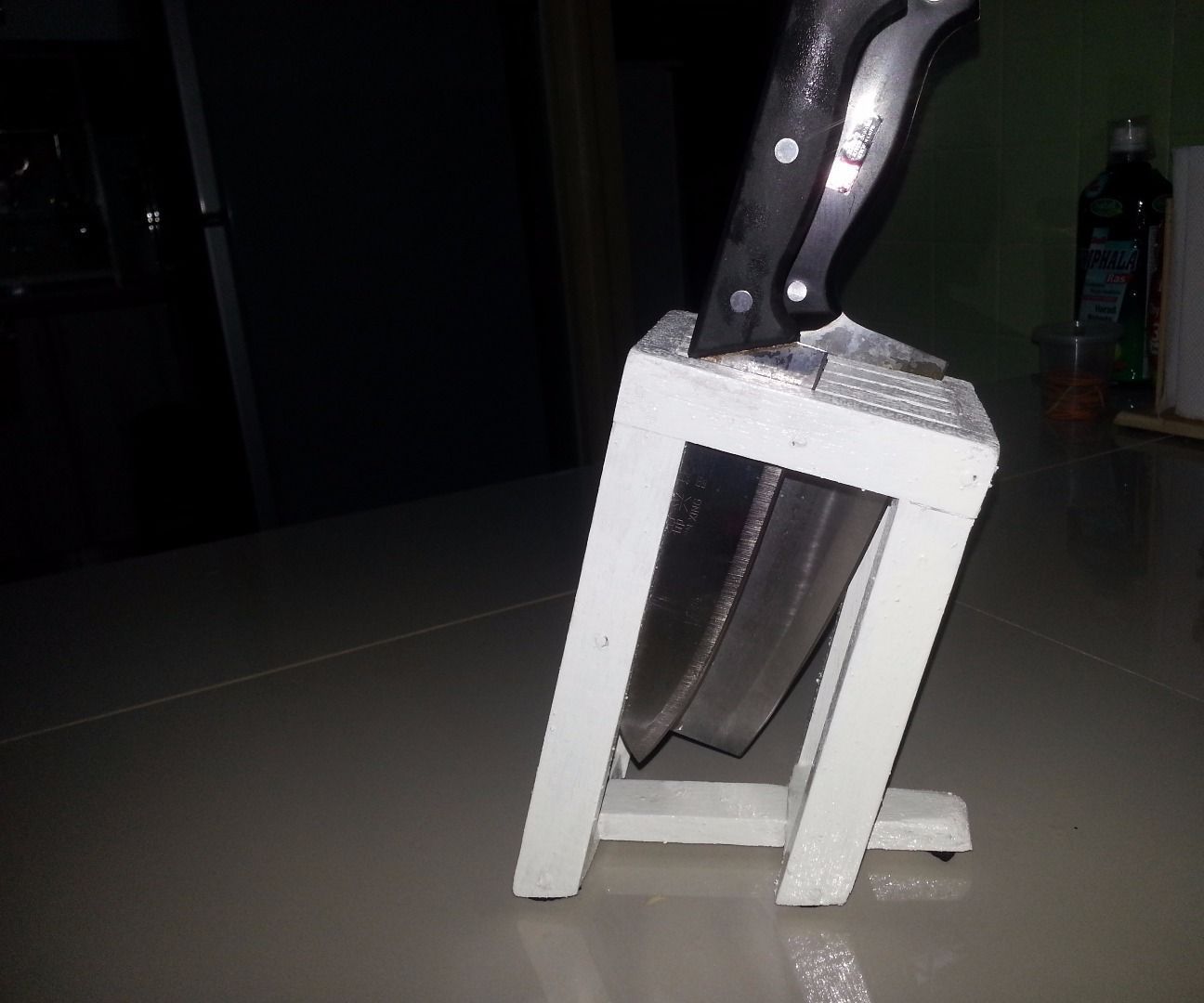 Make a Knife Holder Without Nails