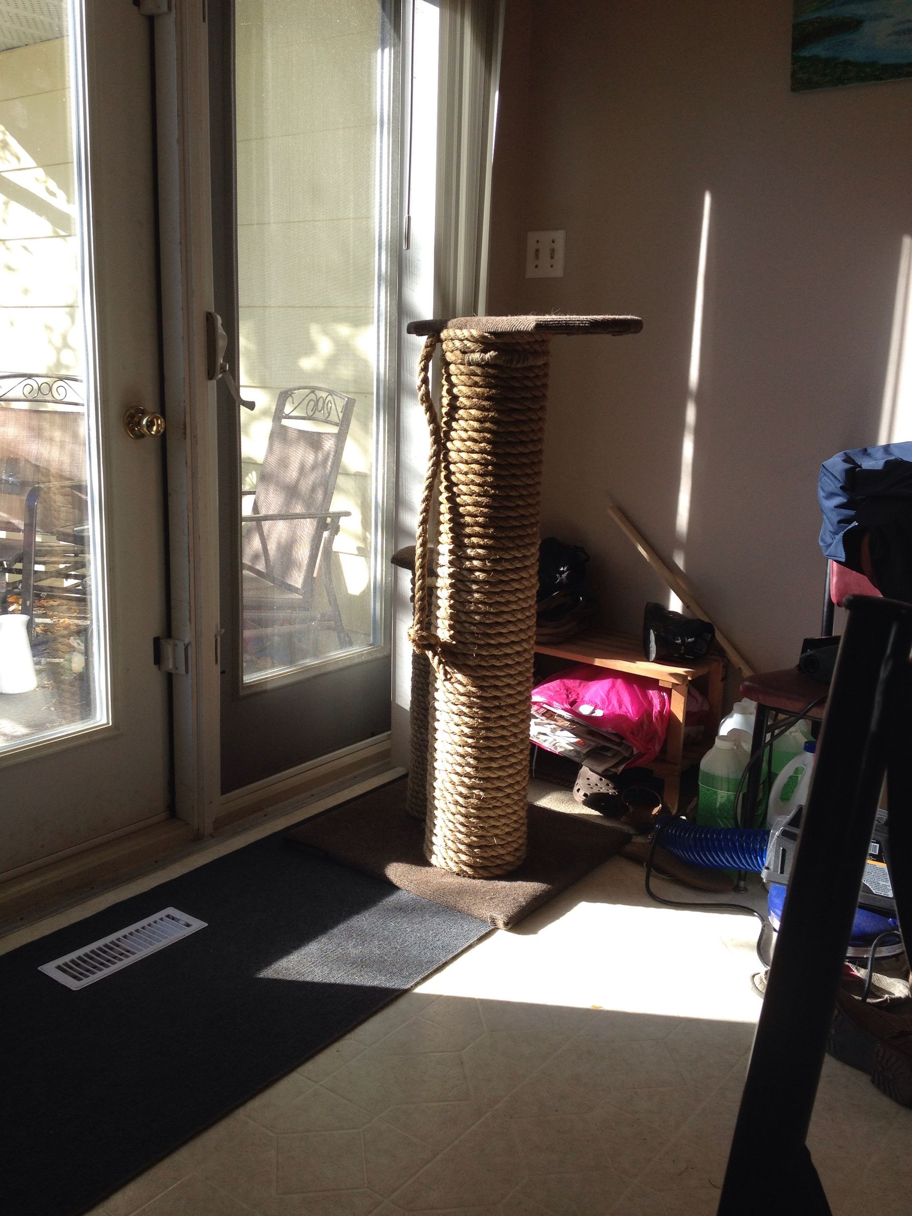Best Cat Scratching Post Ever AND Cat Weightloss Device 14 Steps